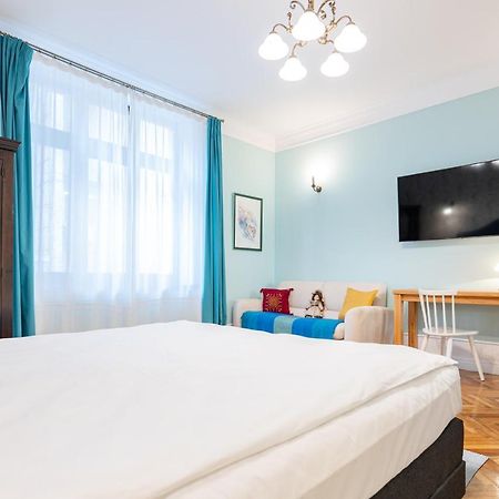 Old City Apartment Oradea Extérieur photo
