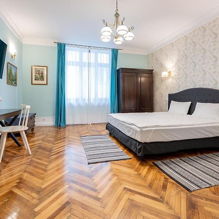 Old City Apartment Oradea Extérieur photo