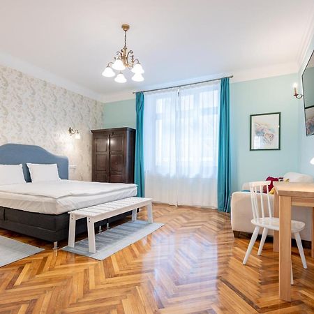 Old City Apartment Oradea Extérieur photo