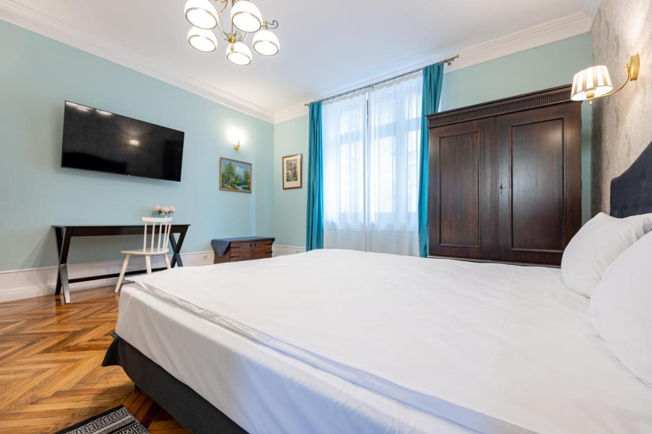 Old City Apartment Oradea Extérieur photo