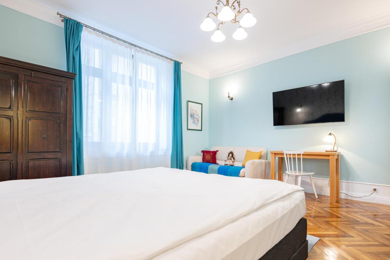 Old City Apartment Oradea Extérieur photo