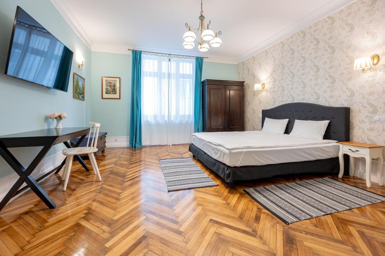 Old City Apartment Oradea Extérieur photo