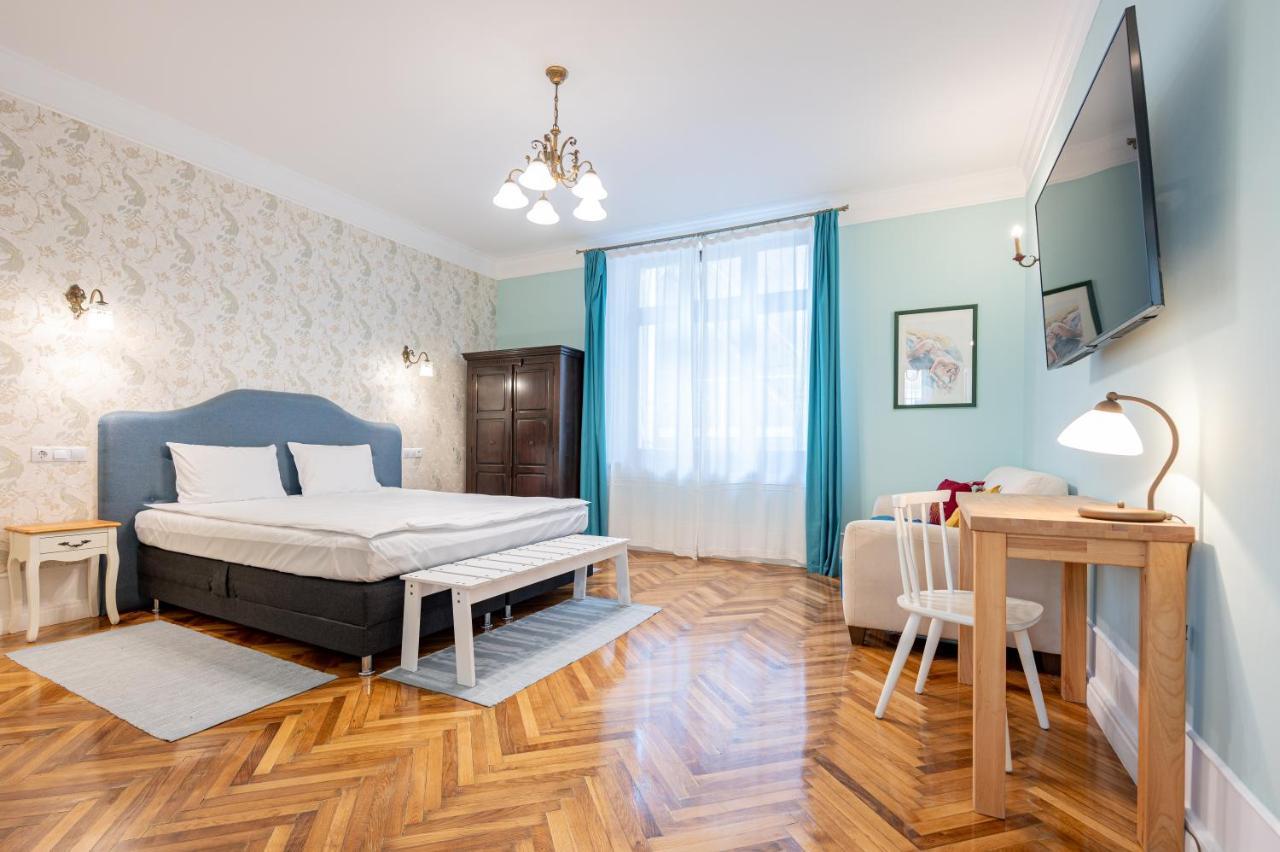 Old City Apartment Oradea Extérieur photo